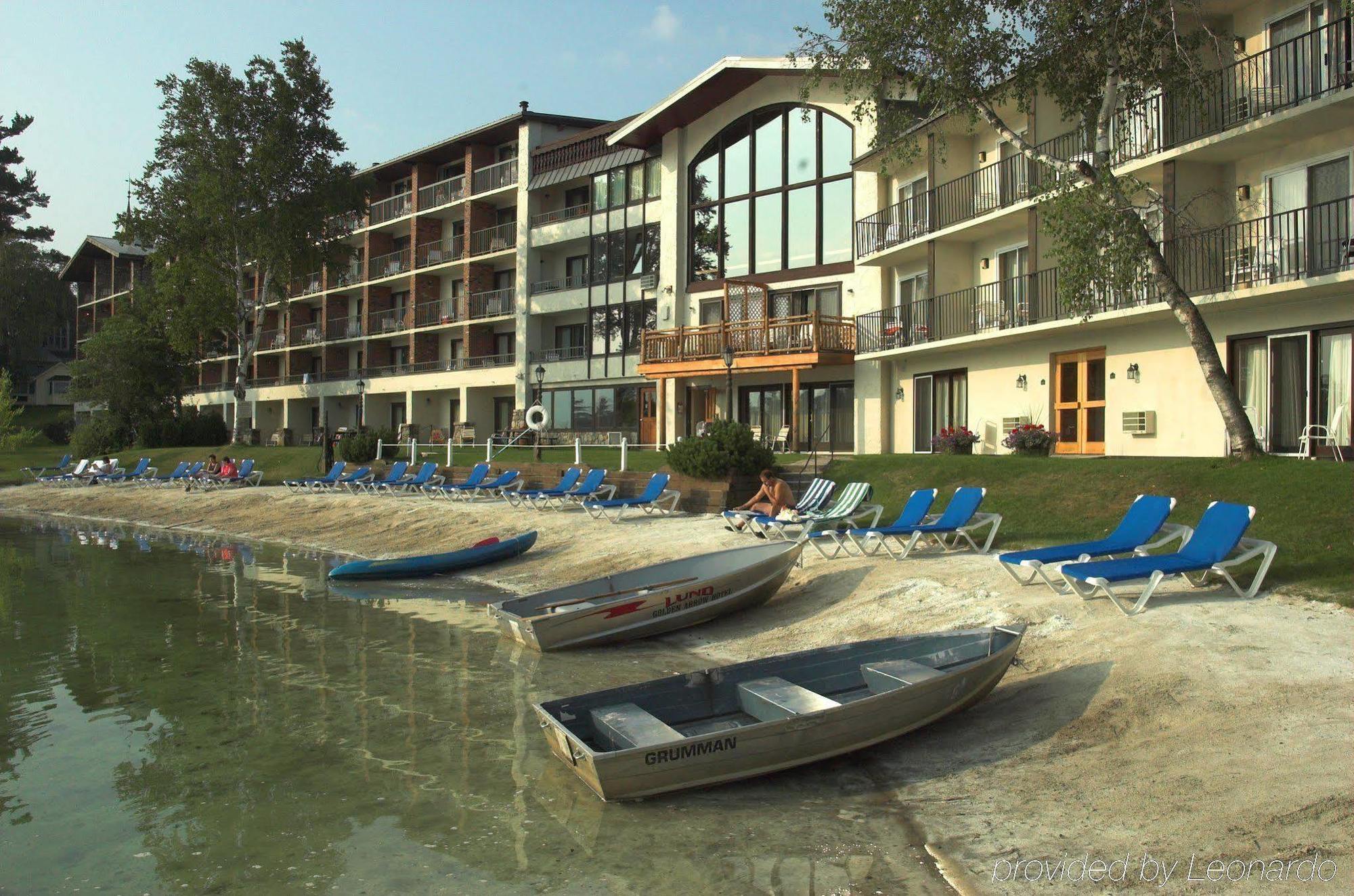 לייק פלאסיד Golden Arrow Lakeside Resort מראה חיצוני תמונה
