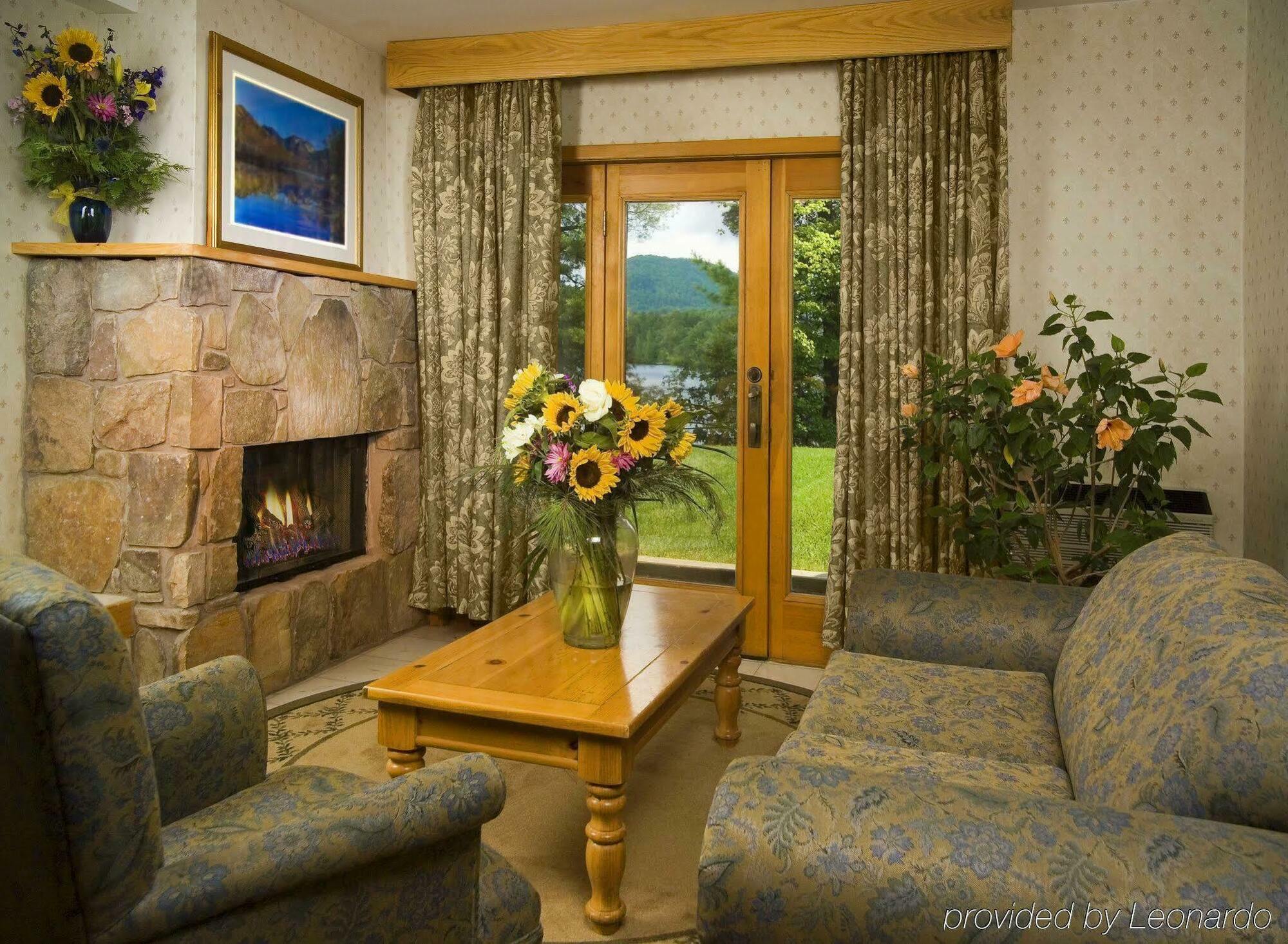 לייק פלאסיד Golden Arrow Lakeside Resort חדר תמונה